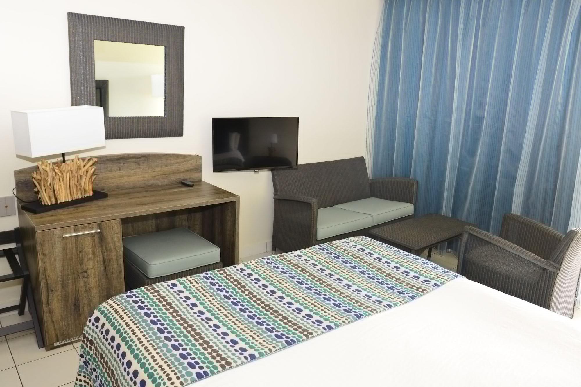 Hotel Fleur D'Epee Ле Госие Екстериор снимка